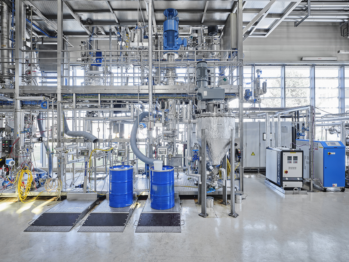 Thin-film system in the technical center
